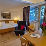 Hotel-garni Austria 3*