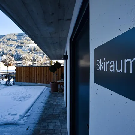 מלון Hotel-garni Austria 3*