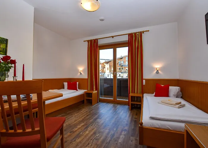 מלון Hotel-garni Austria